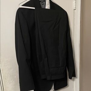 Sean John Men's Classic Black Suit Jacket. XL jacket & 34x34 pants
